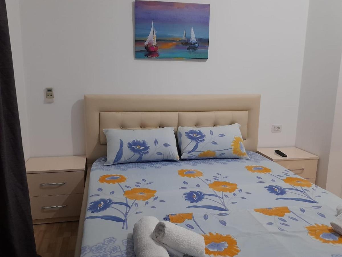 קסאמיל Guesthouse Xhimi מראה חיצוני תמונה