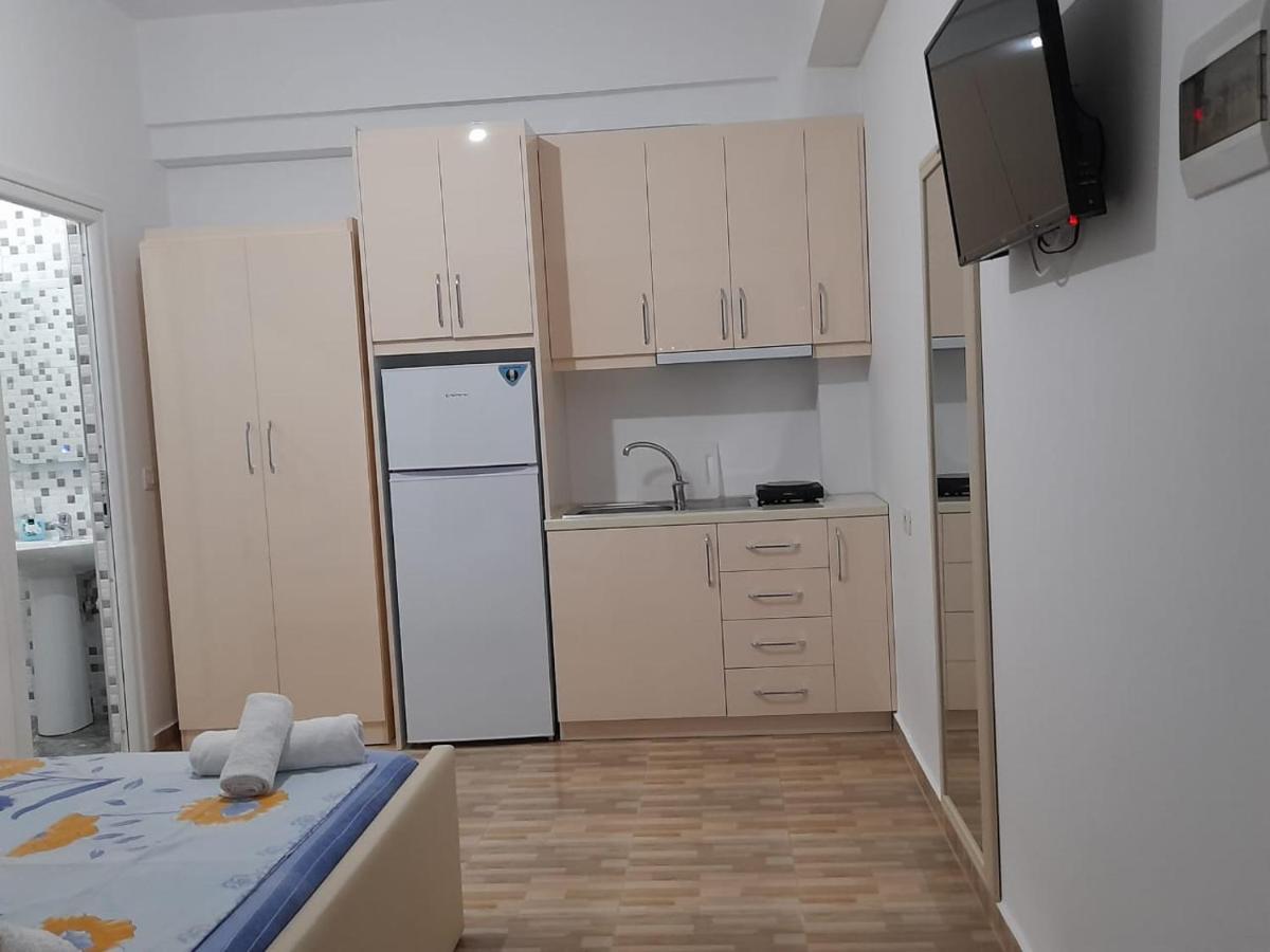 קסאמיל Guesthouse Xhimi מראה חיצוני תמונה