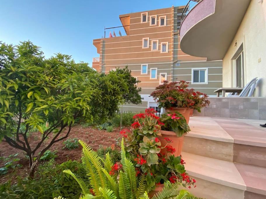 קסאמיל Guesthouse Xhimi מראה חיצוני תמונה