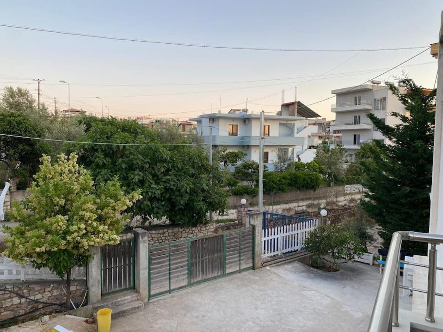 קסאמיל Guesthouse Xhimi מראה חיצוני תמונה
