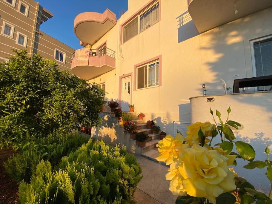 קסאמיל Guesthouse Xhimi מראה חיצוני תמונה