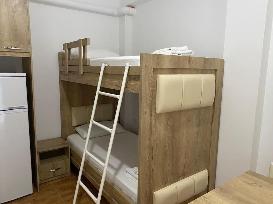 קסאמיל Guesthouse Xhimi מראה חיצוני תמונה