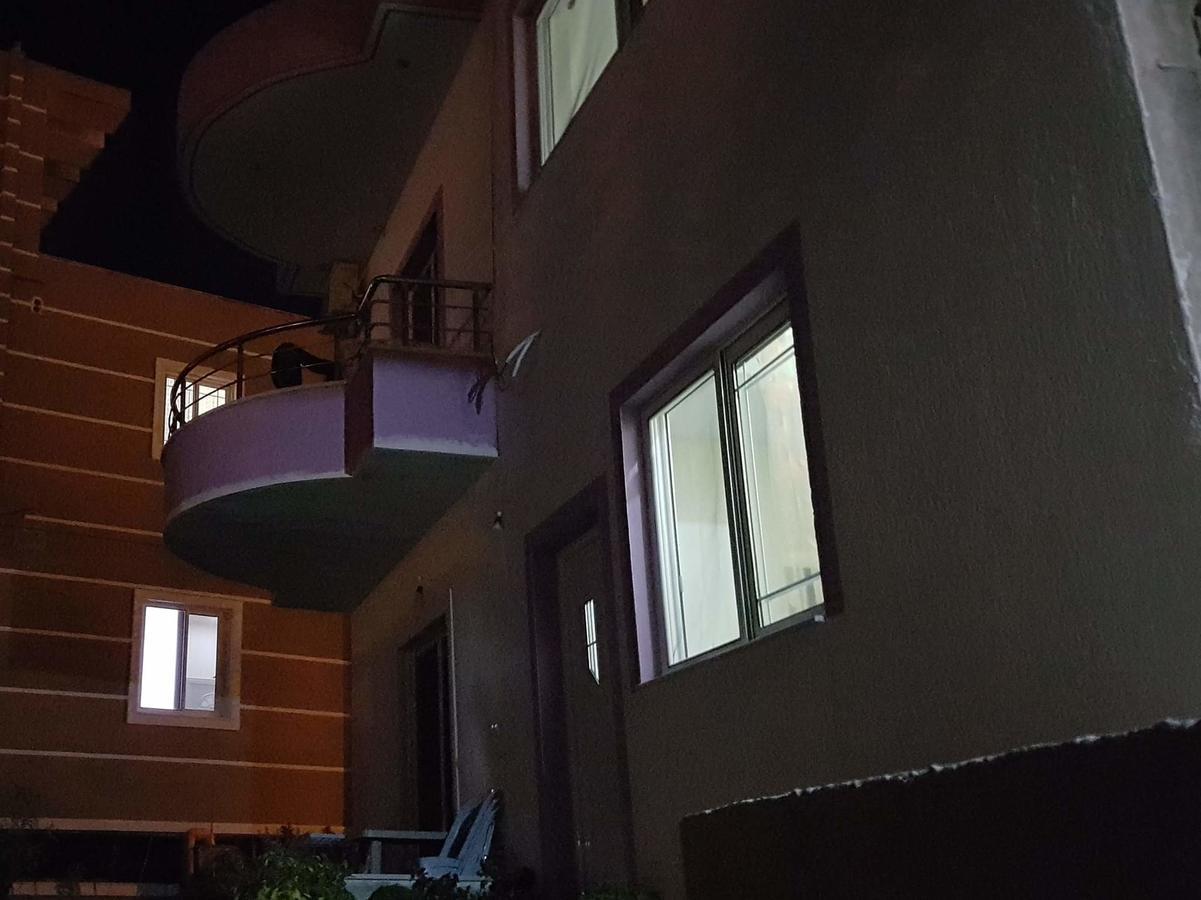 קסאמיל Guesthouse Xhimi מראה חיצוני תמונה
